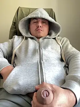 Snapshot of Gusta_bi chatting on 03-23-26, 03:05 Gusta bi online show from 03-23-26, 03:05