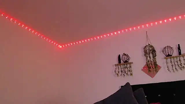 labrinthteasing online show from 04-29-26, 04:11