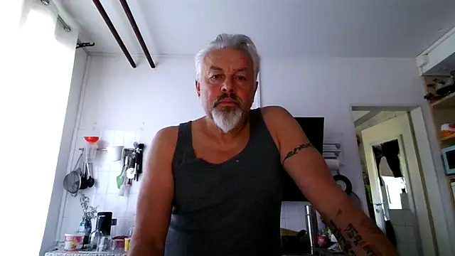 Berg Boy online show from 05-16-26, 08:33