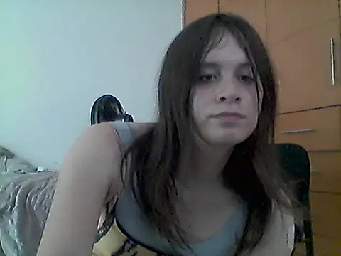 corvineShine16 online show from 04-18-26, 07:40