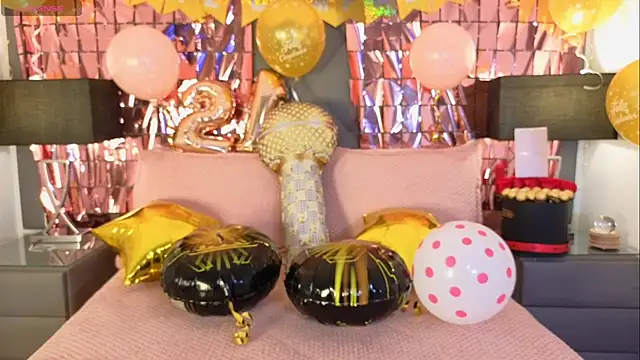 Snapshot of Alexa_Madisson chatting on 11-21-25, 08:51 Alexa Madisson online show from 11-21-25, 08:51