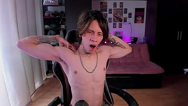 xIce Boy online show from 04-21-26, 08:12