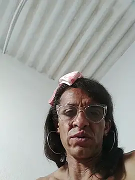 Snapshot of JessicaNaughty chatting on 10-25-25, 01:35 JessicaNaughty online show from 10-25-25, 01:35