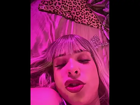 LoganPeny online show from 04-02-26, 08:23