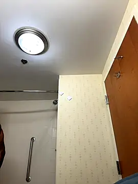 Snapshot of Foxdaguy chatting on 10-15-25, 04:01 Foxdaguy online show from 10-15-25, 04:01