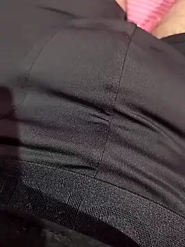 Snapshot of fitboy69 chatting on 11-08-25, 03:45 fitboy69 online show from 11-08-25, 03:45