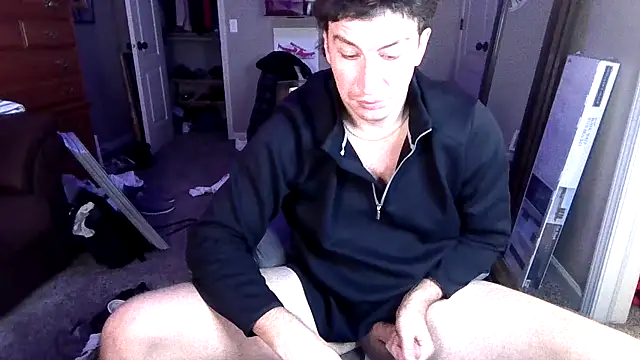 Snapshot of MidwestStroke chatting on 10-21-25, 10:38 MidwestStroke online show from 10-21-25, 10:38