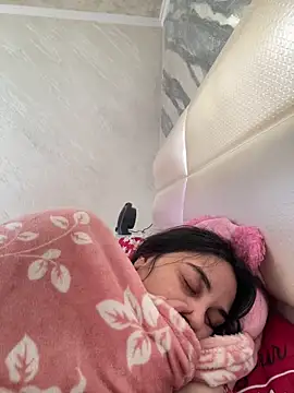 Veramaia online show from 04-14-26, 02:45