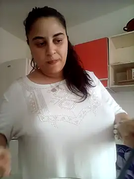 Snapshot of Veramaia chatting on 07-08-26, 04:00 Veramaia online show from 07-08-26, 04:00