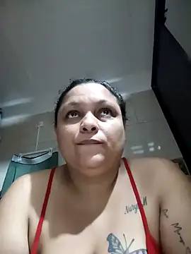 Snapshot of aliciaxm chatting on 03-11-25, 07:03 aliciaxm online show from 03-11-25, 07:03