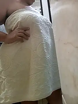 Snapshot of aliciaxm chatting on 03-16-25, 03:58 aliciaxm online show from 03-16-25, 03:58