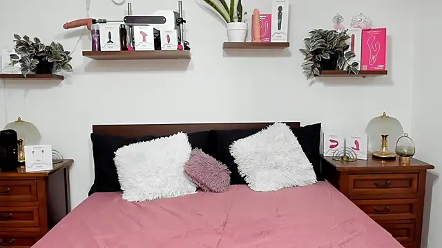 HaleyReedme online show from 09-10-25, 06:57