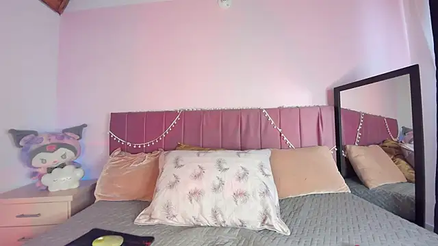 kitty-kryss online show from 11-05-25, 12:49