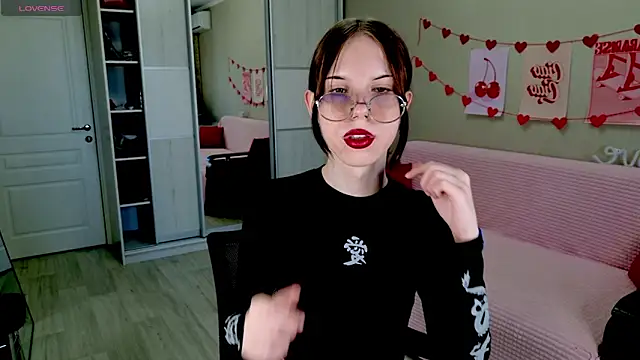 Snapshot of Pussy_Without_pussy chatting on 03-19-25, 05:19 Pussy Without pussy online show from 03-19-25, 05:19