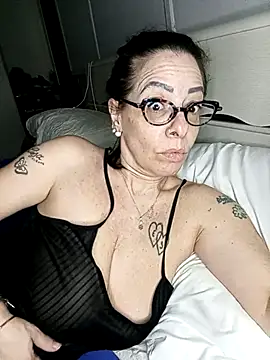 Snapshot of Ginevra_75 chatting on 02-14-26, 07:49 Ginevra 75 online show from 02-14-26, 07:49