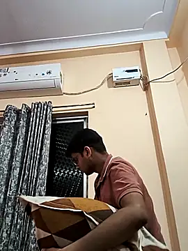 Snapshot of sutfvkii chatting on 10-01-25, 12:22 sutfvkii online show from 10-01-25, 12:22