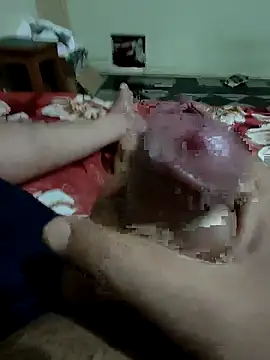 Snapshot of RomanticLoverboyz chatting on 03-13-25, 01:07 RomanticLoverboyz online show from 03-13-25, 01:07