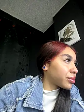 Tracy KS online show from 11-23-25, 03:06