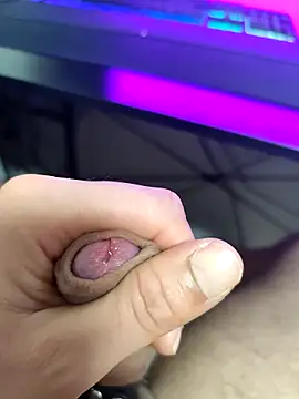 Snapshot of Yoloyo93 chatting on 03-05-26, 10:55 Yoloyo93 online show from 03-05-26, 10:55