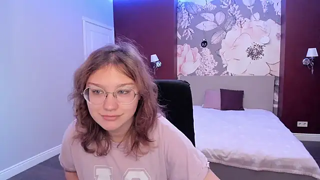 AngelinaLow online show from 11-22-25, 06:34