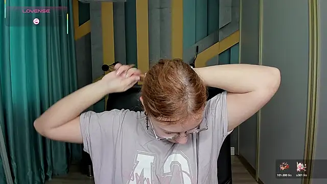 AngelinaLow online show from 12-18-25, 12:22