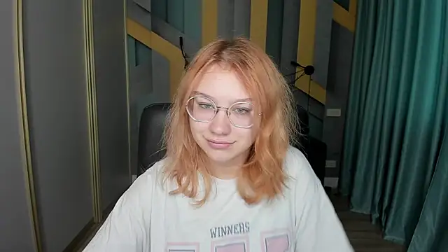 AngelinaLow online show from 12-22-25, 12:24