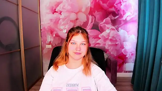 AngelinaLow online show from 04-28-26, 11:26