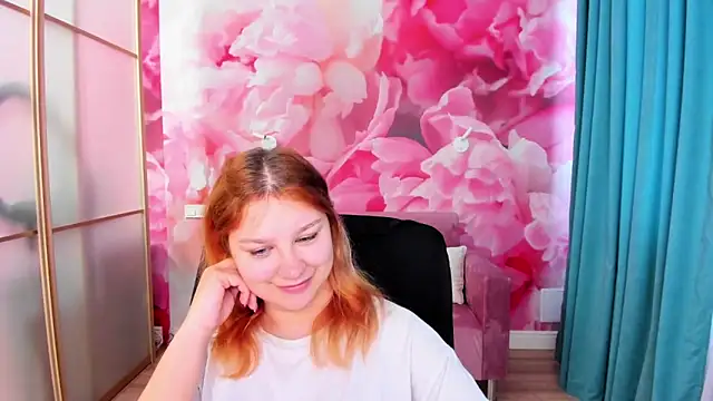 AngelinaLow online show from 05-18-26, 11:27