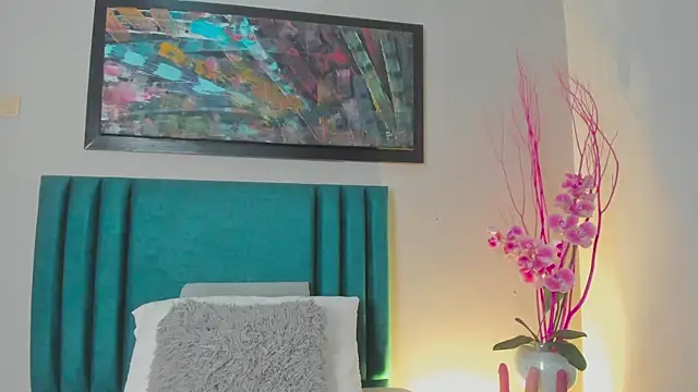 BeckyVidal online show from 10-04-25, 12:19