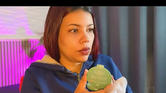 TiffanyWalk online show from 04-06-26, 12:50