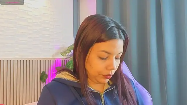 TiffanyWalk online show from 04-13-26, 12:32