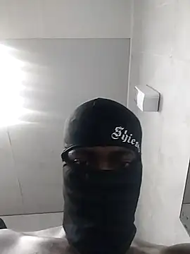 Snapshot of 123skopo chatting on 11-09-25, 07:23 123skopo online show from 11-09-25, 07:23