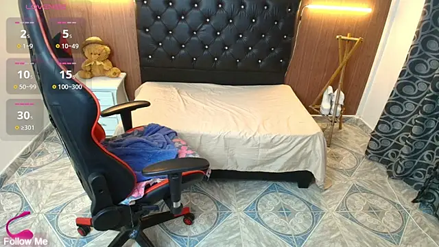 adrianax28 online show from 03-13-26, 03:46