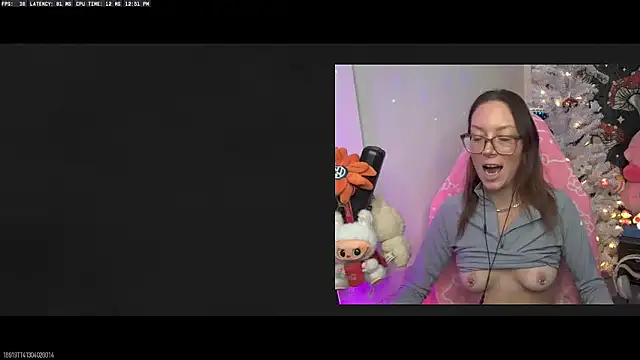 Snapshot of SpaceCowWhore chatting on 12-17-25, 05:52 SpaceCowWhore online show from 12-17-25, 05:52