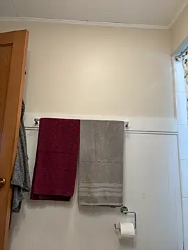 SpaceCowWhore online show from 04-28-26, 04:34