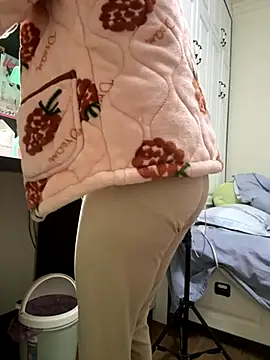 aa520uv online show from 11-26-25, 02:56