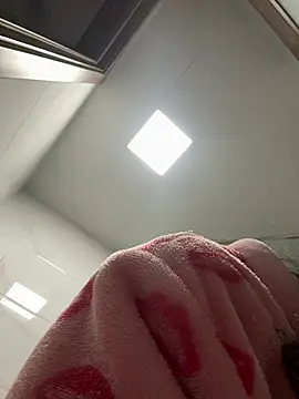 aa520uv online show from 02-24-26, 01:25