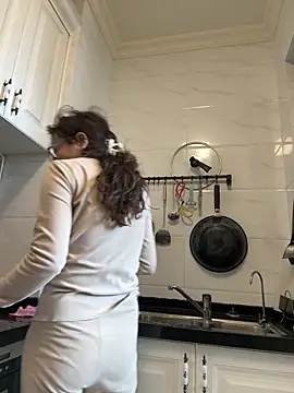 aa520uv online show from 04-15-26, 01:56