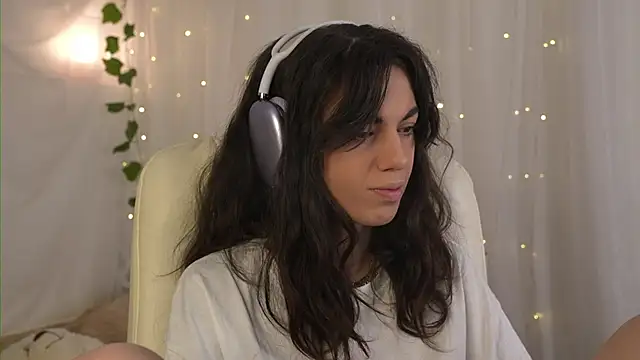 mystica  online show from 10-29-25, 08:27