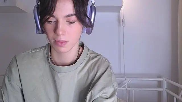 mystica  online show from 11-21-25, 09:08