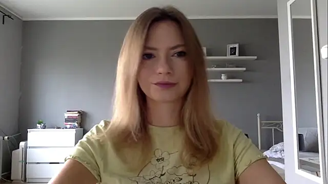 MillieShow online show from 09-26-25, 03:27