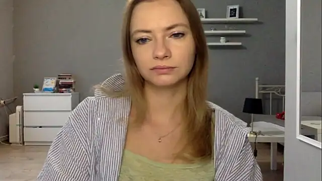 Snapshot of MillieShow chatting on 01-11-26, 02:55 MillieShow online show from 01-11-26, 02:55