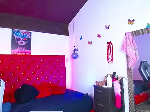 kriss sweetboobs10 online show from 12-04-25, 12:03