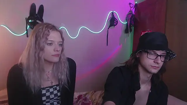 Snapshot of Your_Horny_Friends chatting on 03-18-25, 12:16 Your Horny Friends online show from 03-18-25, 12:16