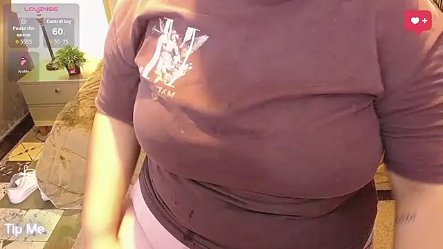 ailyn maury online show from 04-08-26, 01:33