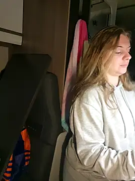 Snapshot of Amesthyst_destiny chatting on 09-11-25, 03:06 Amesthyst destiny online show from 09-11-25, 03:06