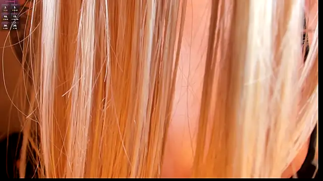 Snapshot of rouse__hallberg chatting on 10-23-25, 03:06 rouse hallberg online show from 10-23-25, 03:06