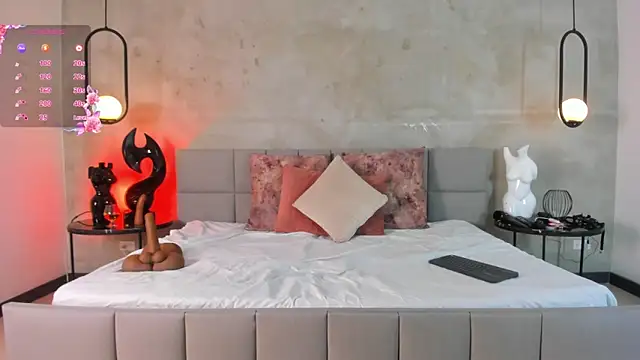 Emmi Roberts online show from 01-10-26, 05:04