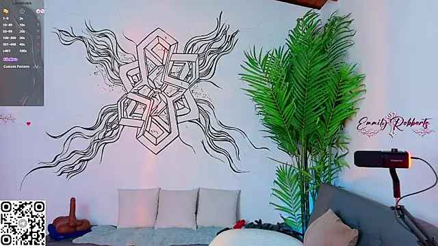 Emmi Roberts online show from 04-17-26, 08:12