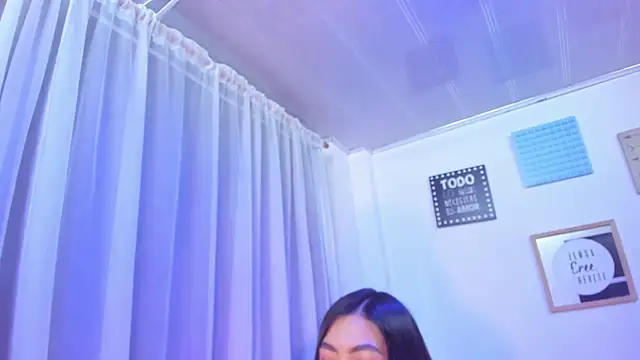 Pretty Johnson  online show from 02-14-26, 12:02